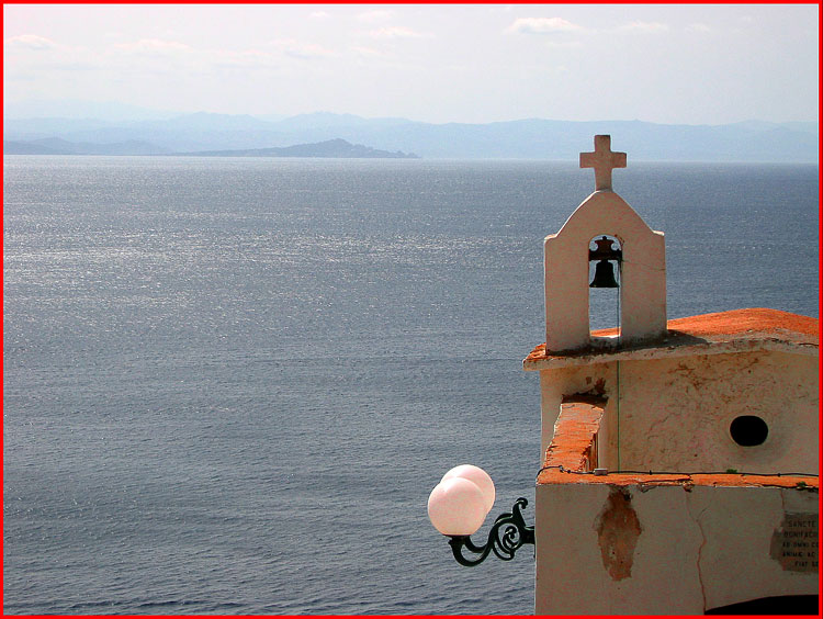Korsika, Bonifacio - pohled na Sardinii